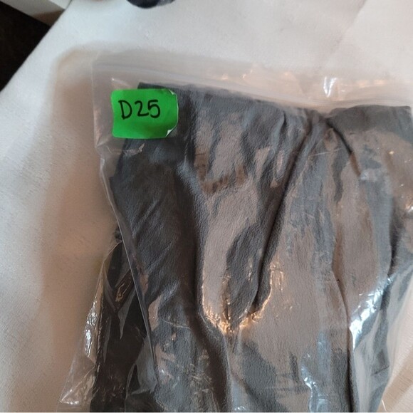 Roe + May Gray Ruffle Hanging Cold Shoulder Sleeve Vivi Mini Dress Size Large - Picture 10 of 11